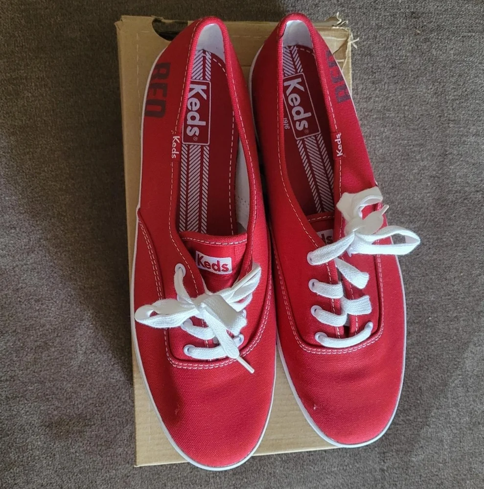 Taylor Swift Red Era Keds - Picture 2 of 5